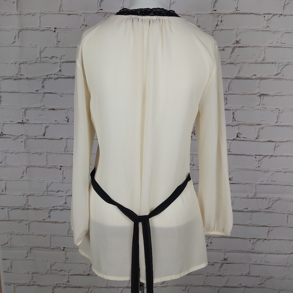 SANDWICH Chiffon Ivory Blouse - Picture 2 of 12